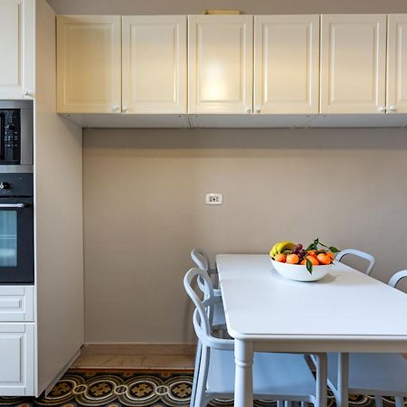 100Mq Maison Paradise - Central & Elegant Apt Bari Ngoại thất bức ảnh
