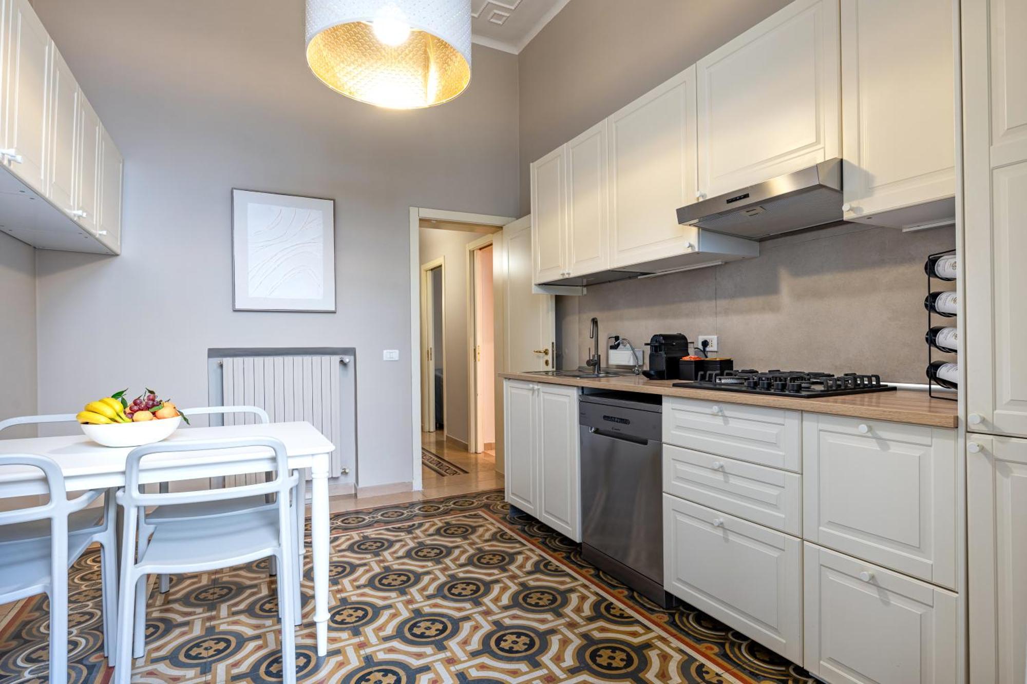 100Mq Maison Paradise - Central & Elegant Apt Bari Ngoại thất bức ảnh