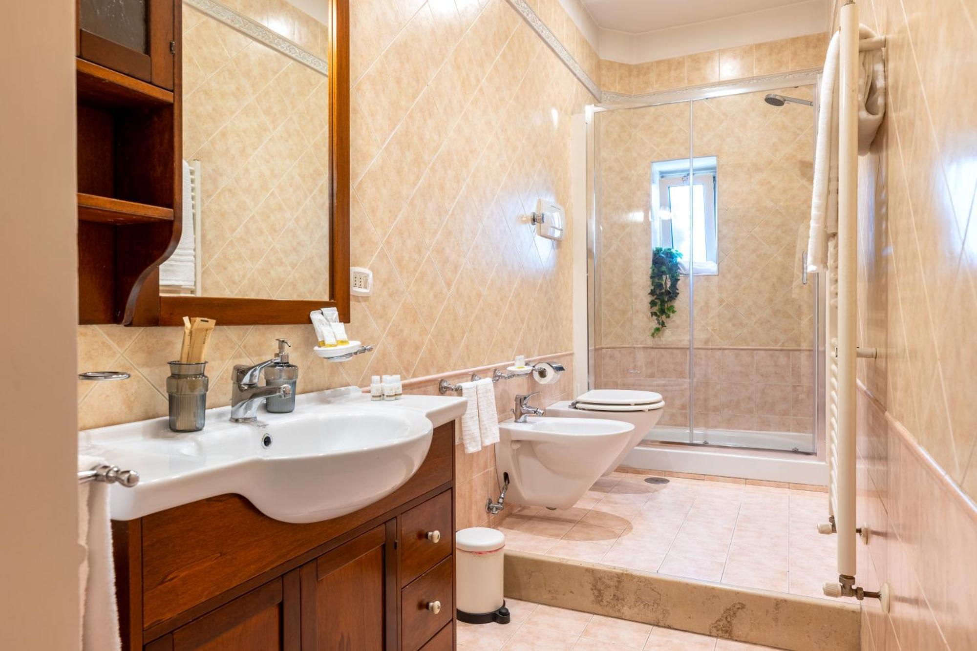 100Mq Maison Paradise - Central & Elegant Apt Bari Ngoại thất bức ảnh