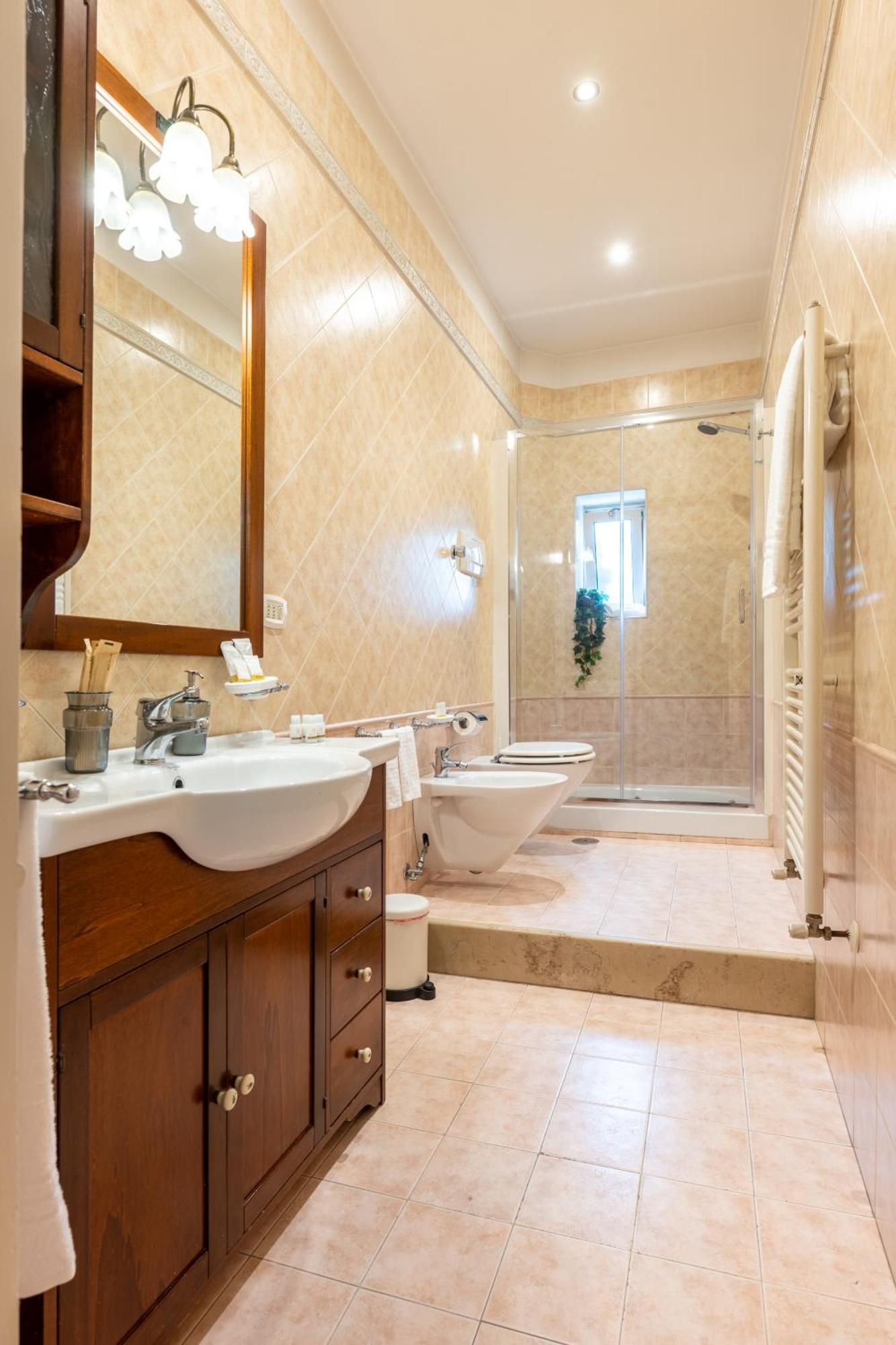 100Mq Maison Paradise - Central & Elegant Apt Bari Ngoại thất bức ảnh