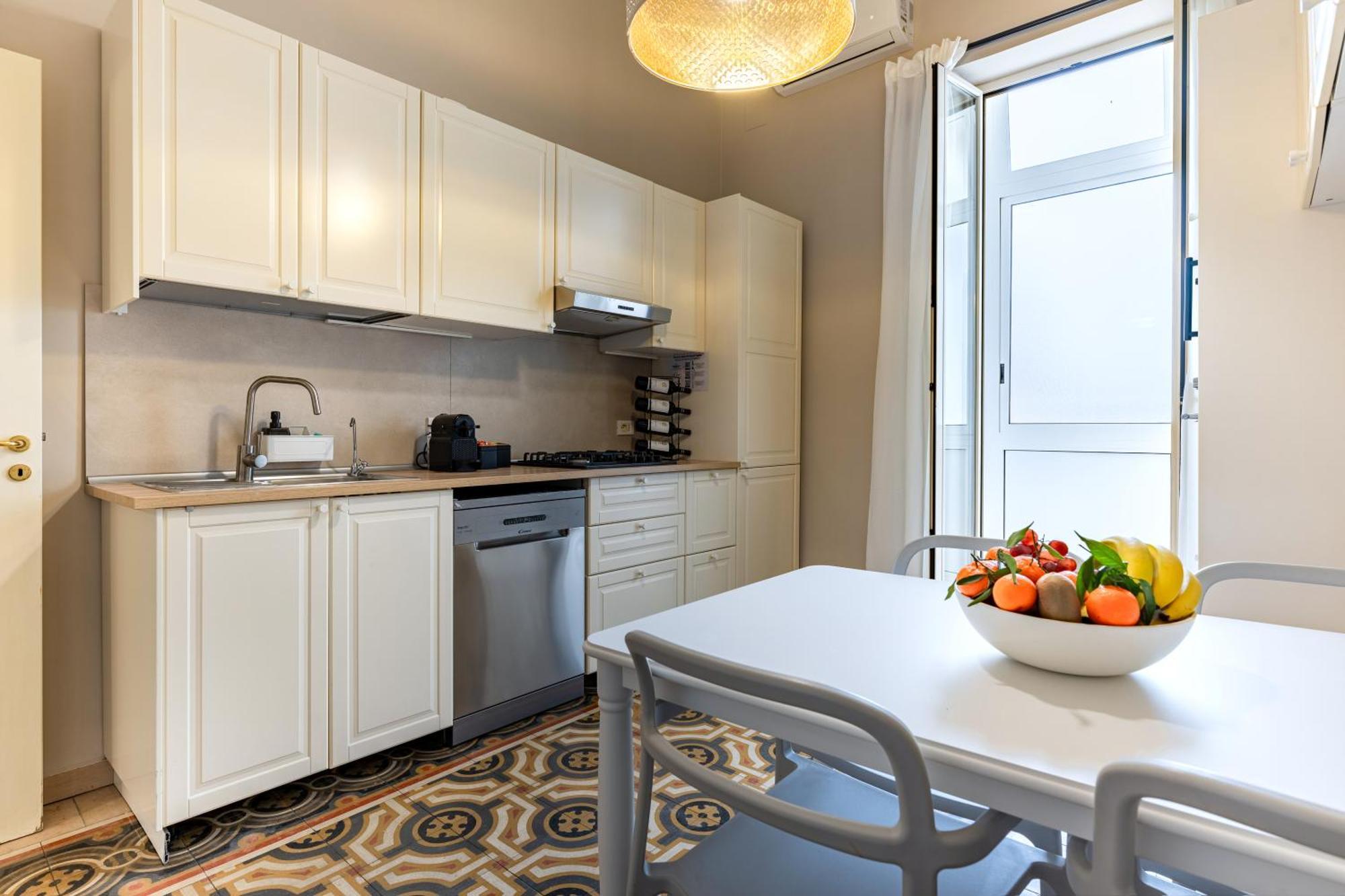 100Mq Maison Paradise - Central & Elegant Apt Bari Ngoại thất bức ảnh